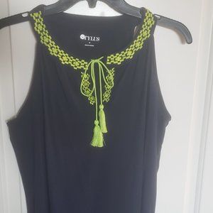 Medium black sleeveless summer top